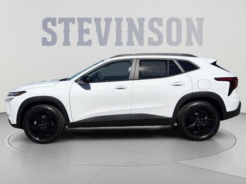 Summit White 2026 Chevrolet Trax ACTIV