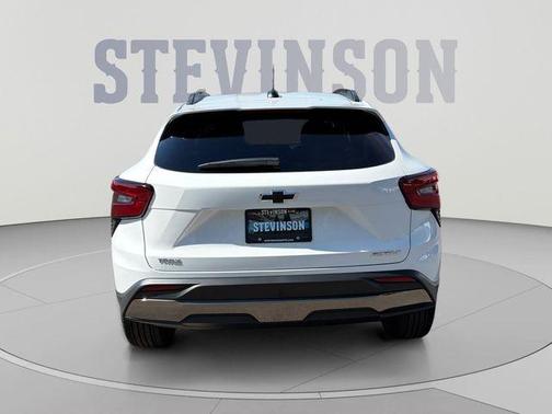 Summit White 2026 Chevrolet Trax ACTIV