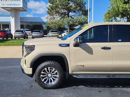 2023 GMC Sierra 1500 AT4