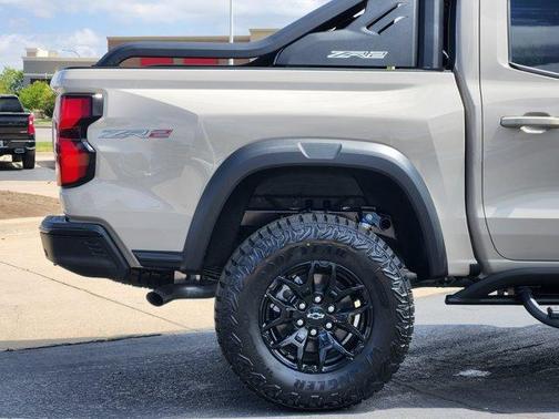 White Sand 2026 Chevrolet Colorado ZR2