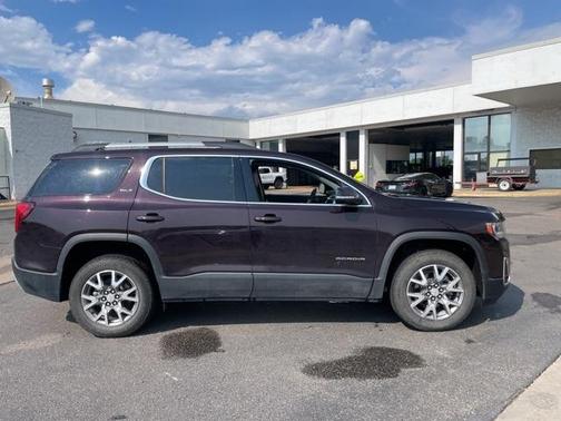 2021 GMC Acadia SLT