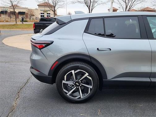 2026 Chevrolet Equinox EV LT 1