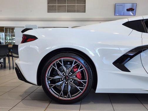 Arctic White 2026 Chevrolet Corvette Stingray w/1LT
