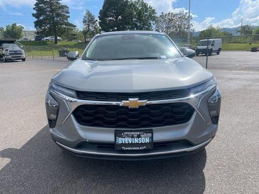 Sterling Gray Metallic 2026 Chevrolet Trax LT