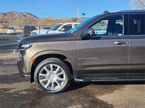 2021 Chevrolet Suburban High Country