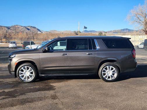 2021 Chevrolet Suburban High Country