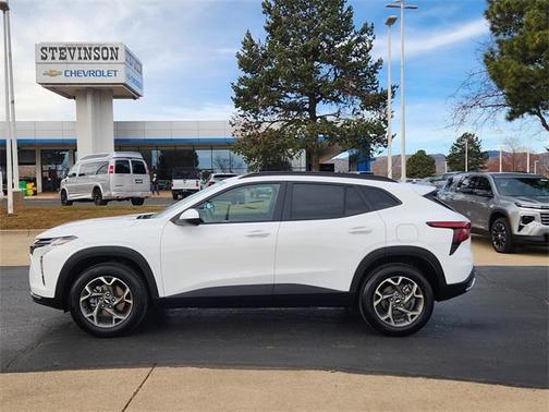2025 Chevrolet Trax LT