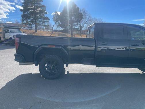 2024 GMC Sierra 2500 AT4