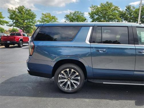 2025 Chevrolet Suburban High Country