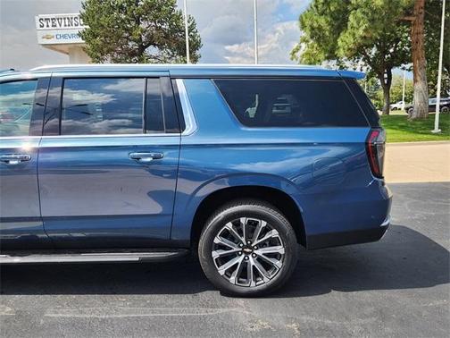 2025 Chevrolet Suburban High Country