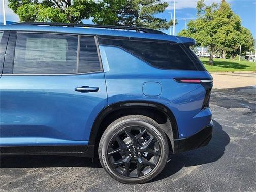 2025 Chevrolet Traverse RS