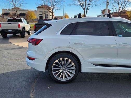 2019 Audi e-tron Prestige