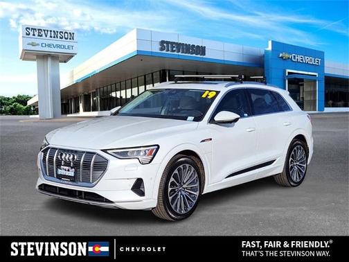 2019 Audi e-tron Prestige
