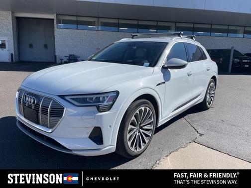 2019 Audi e-tron Prestige