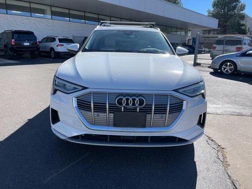 2019 Audi e-tron Prestige