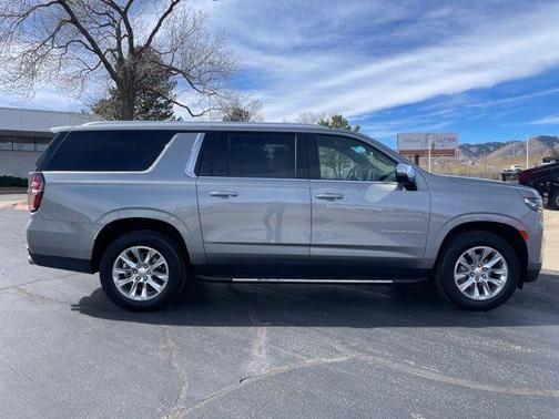 2023 Chevrolet Suburban Premier