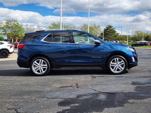 Pacific Blue Metallic 2019 Chevrolet Equinox Premier w/2LZ