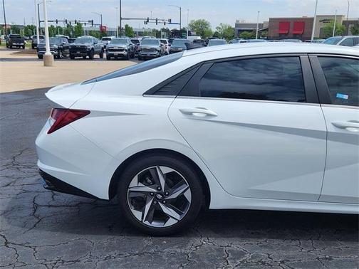 2021 Hyundai ELANTRA SEL
