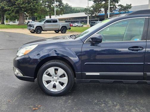 2012 Subaru Outback 2.5i Premium