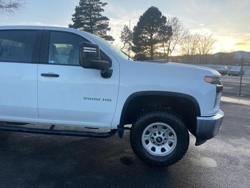 2023 Chevrolet Silverado 3500 WT