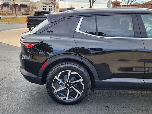 2026 Chevrolet Equinox EV LT 2