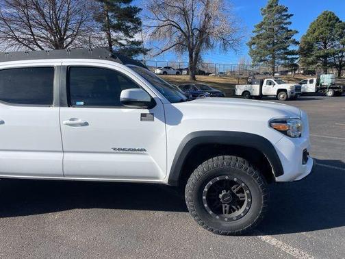 Super White 2018 Toyota Tacoma TRD Off Road