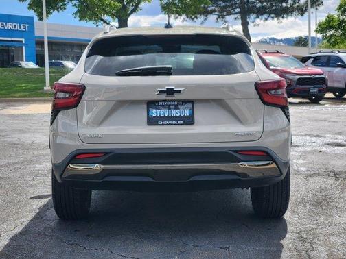 White Sand 2026 Chevrolet Trax ACTIV