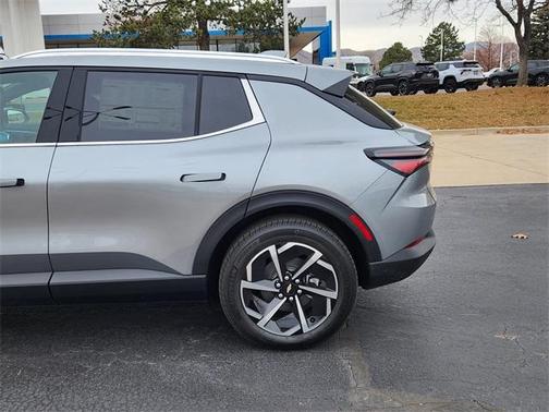 2026 Chevrolet Equinox EV LT 2