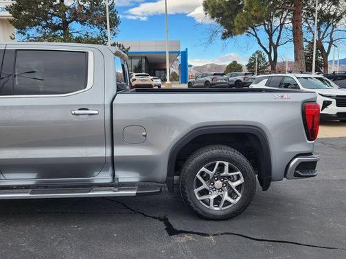 2023 GMC Sierra 1500 SLT