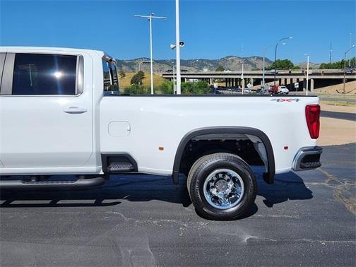 2025 Chevrolet Silverado 3500 LT