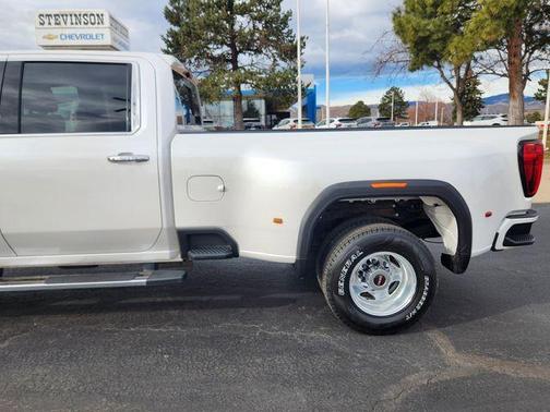 2023 GMC Sierra 3500 Denali