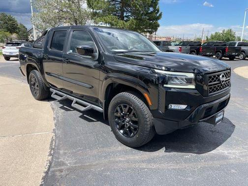 Black 2023 Nissan Frontier SV