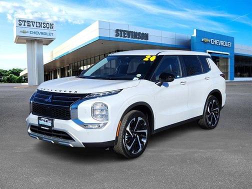 2024 Mitsubishi Outlander SE
