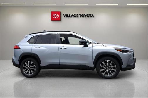 2025 Toyota Corolla Cross XLE