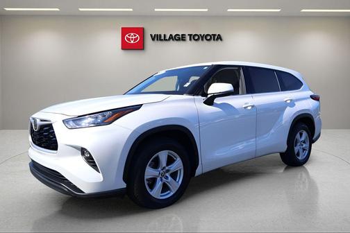 Blizzard Pearl 2020 Toyota Highlander LE