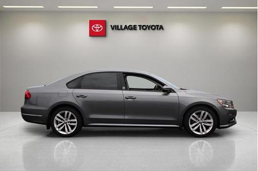2019 Volkswagen Passat 2.0T Wolfsburg Edition