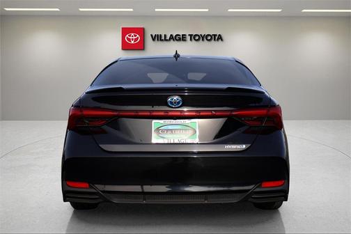 2019 Toyota Avalon Hybrid XSE