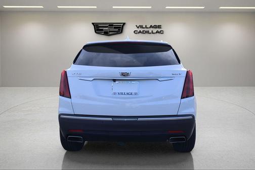 Crystal White Tricoat 2021 Cadillac XT5 Luxury