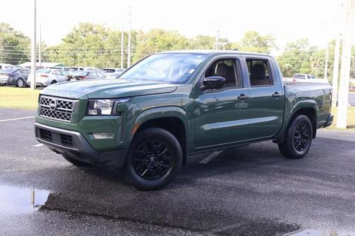 2023 Nissan Frontier SV