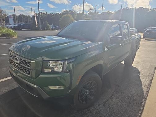 2023 Nissan Frontier SV