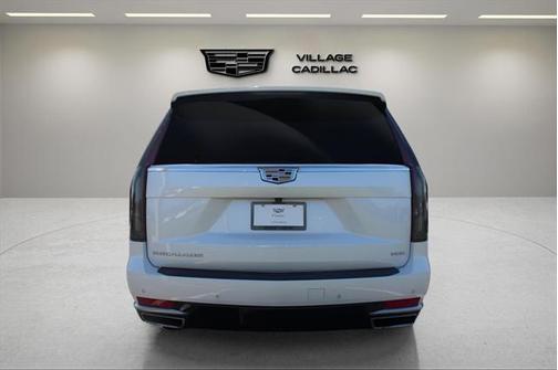 2024 Cadillac Escalade ESV Luxury