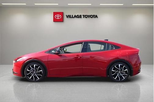 2025 Toyota Prius L