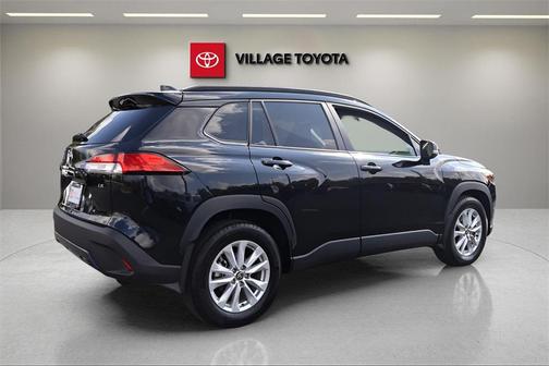 2025 Toyota Corolla Cross LE