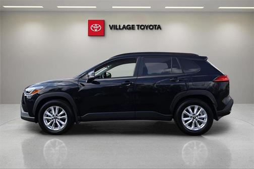 2025 Toyota Corolla Cross LE