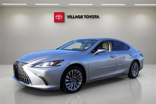 2022 Lexus ES 300h Luxury