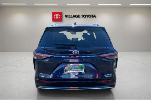 2022 Toyota Sienna Limited