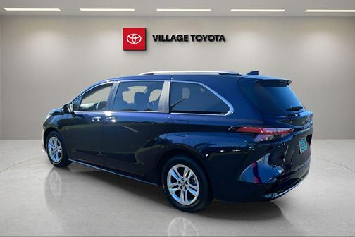 2022 Toyota Sienna Limited