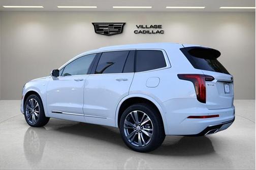 2025 Cadillac XT6 Premium Luxury FWD