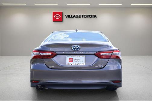 2020 Toyota Camry Hybrid XLE