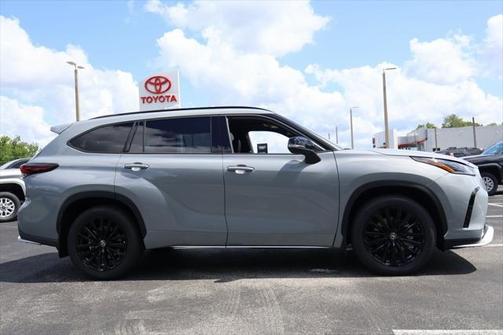 2025 Toyota Highlander XSE